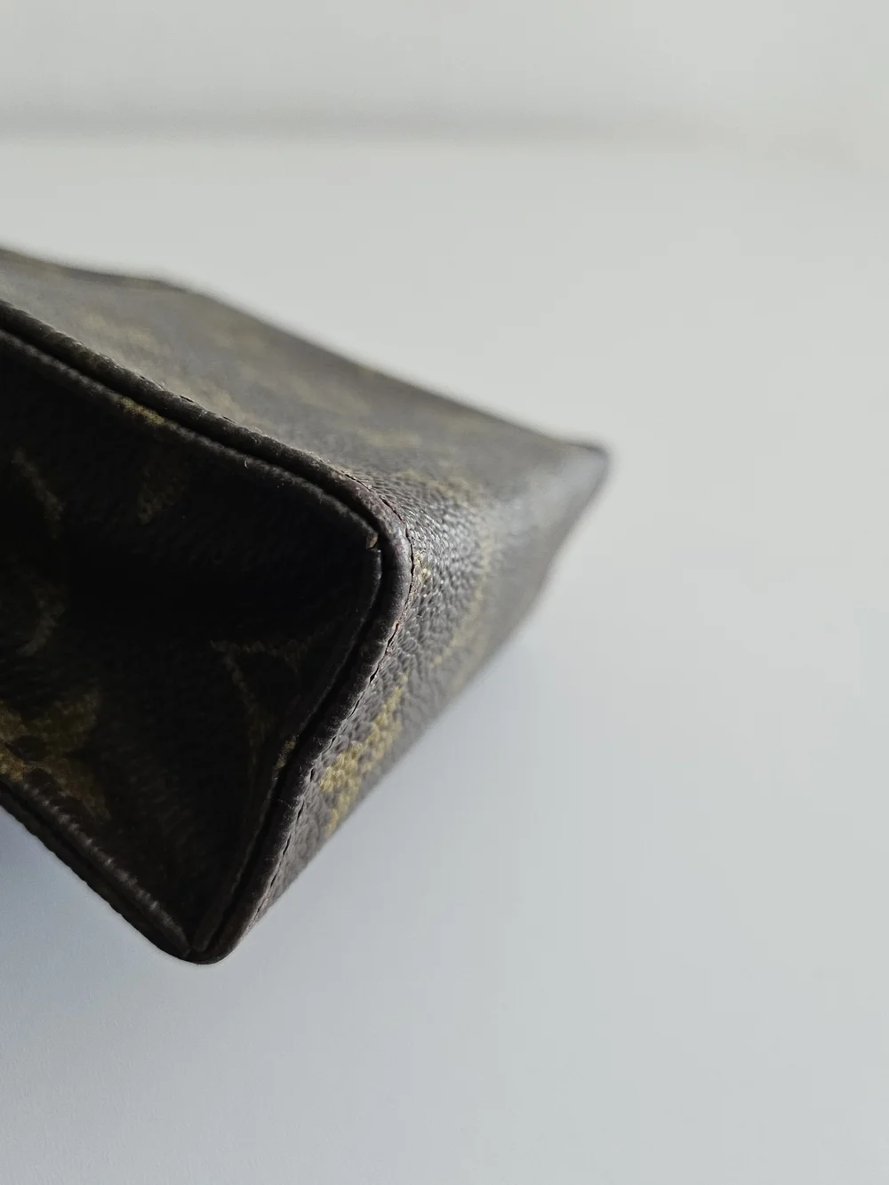 Louis Vuitton Monogram Poche Toilette 15 Cosmetic Pouch